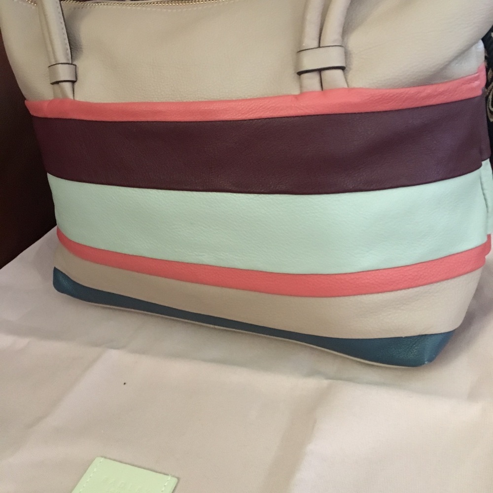 NWOT RADLEY MEDIUM HANDBAG - Picture 7 of 8